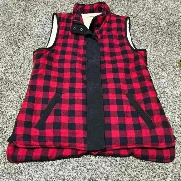 cambridge dry goods vest Women Size S Buffalo Plaid Fuzzy Inside - Picture 1 of 8